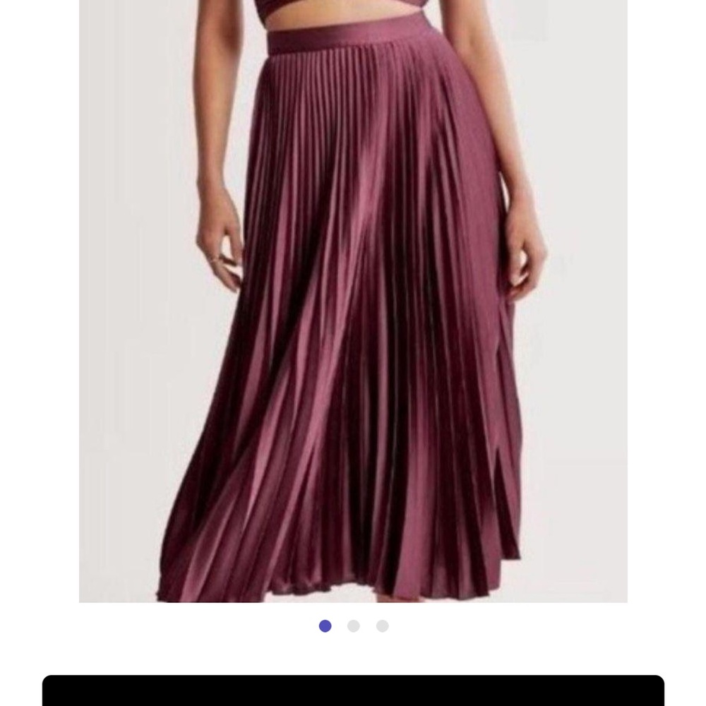 Abercrombie & Fitch Pleated Midi Skirt in Deep Burgundy